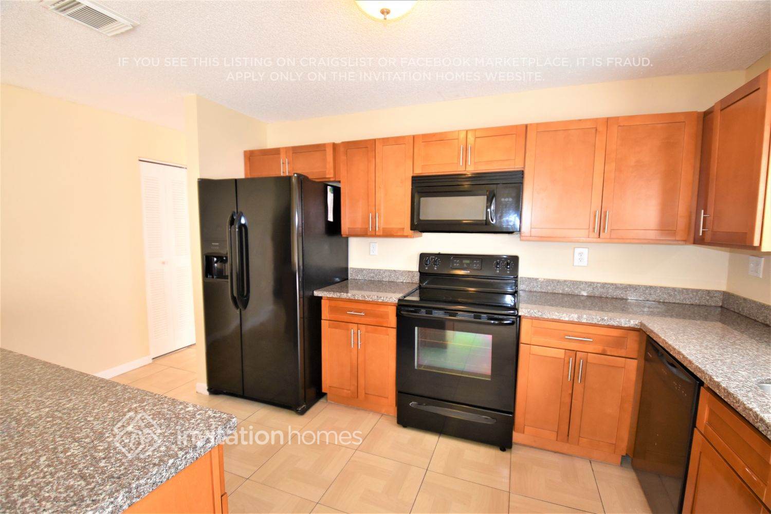 Building Photo - 14710 Cedar Creek Pl