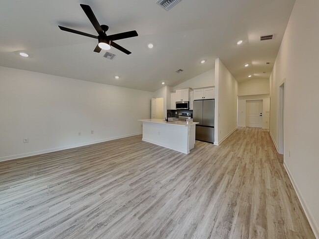 Building Photo - 1217 Clayton Ave