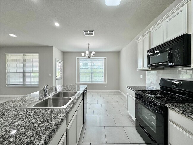 Building Photo - 113 Homily Dr