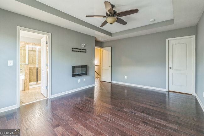 Building Photo - 5080 Whiteoak Terrace SE