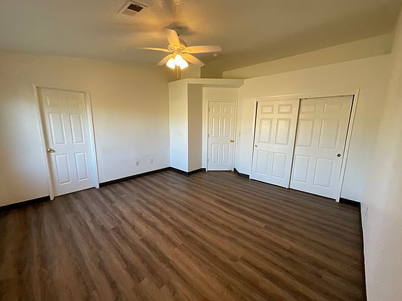 Building Photo - Charming Home