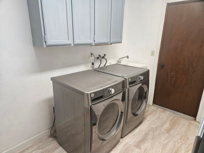 Building Photo - 3034 Jackson Hwy