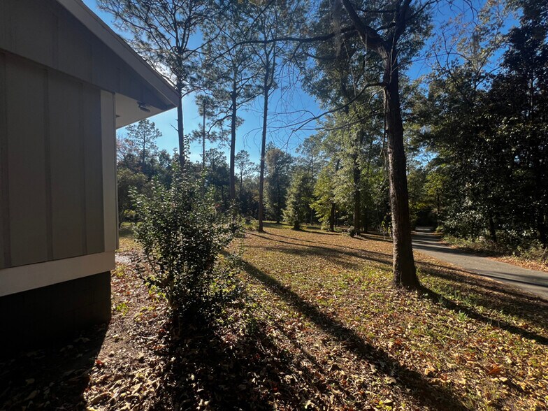 Building Photo - 129 Jean Dr