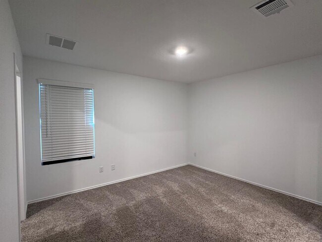 Building Photo - 1140 Cattail Ln