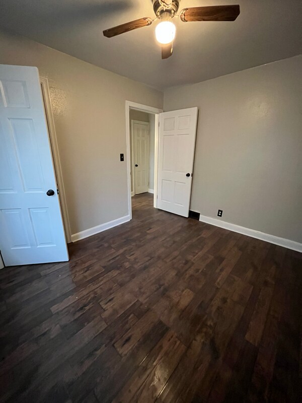 Building Photo - 1002 17th St