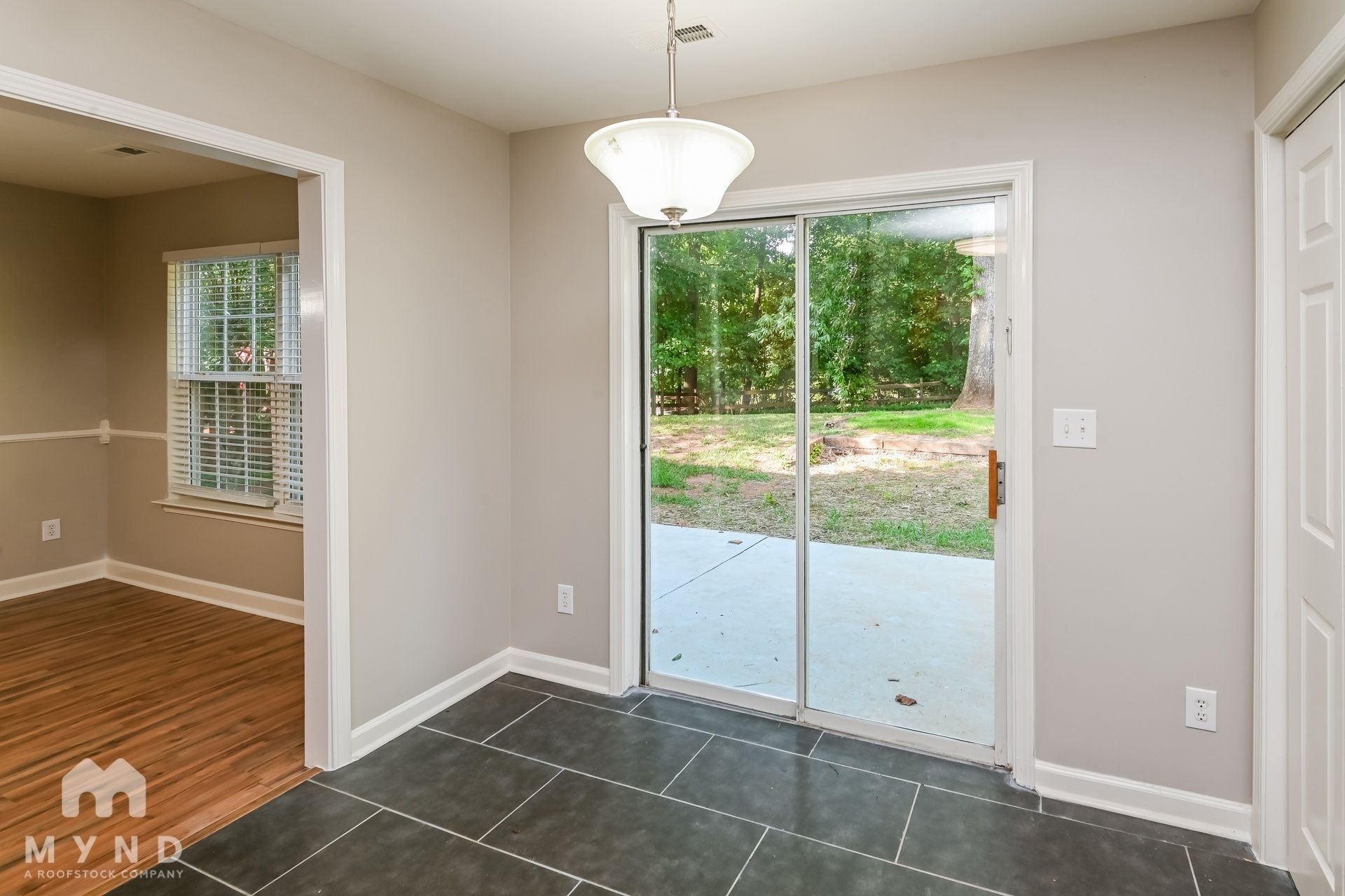 Building Photo - 222 Kendra Dr SW