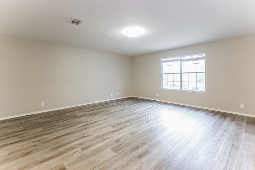 Building Photo - 2634 Gato Del Sol