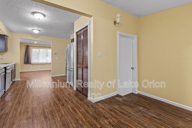 Building Photo - 5394 Drayton Rd