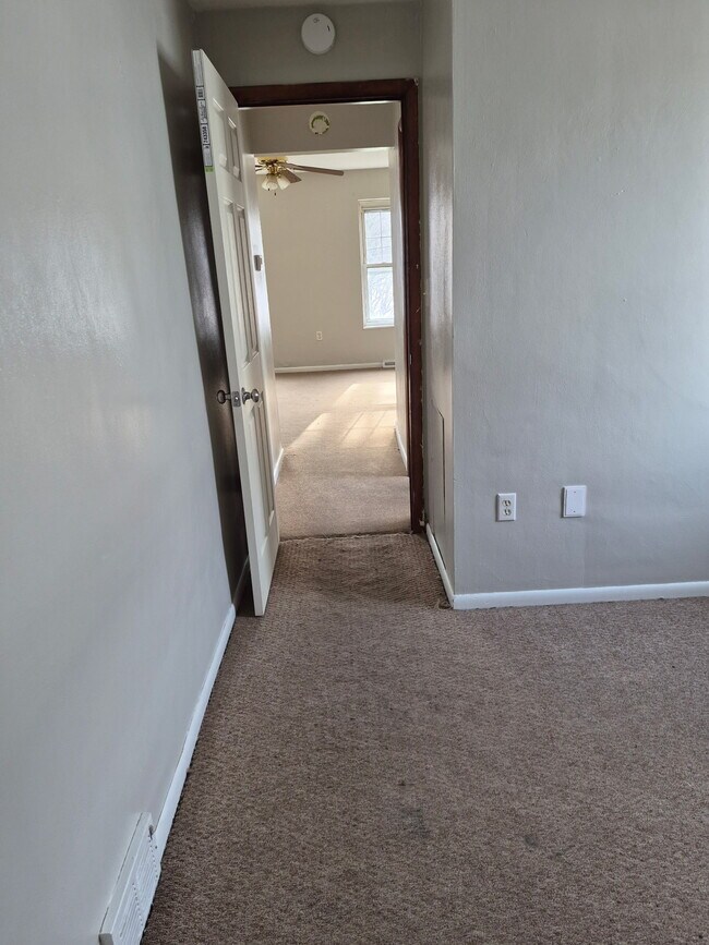 Building Photo - Bridge Street