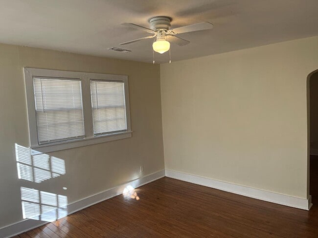 Building Photo - 1937 Payne St