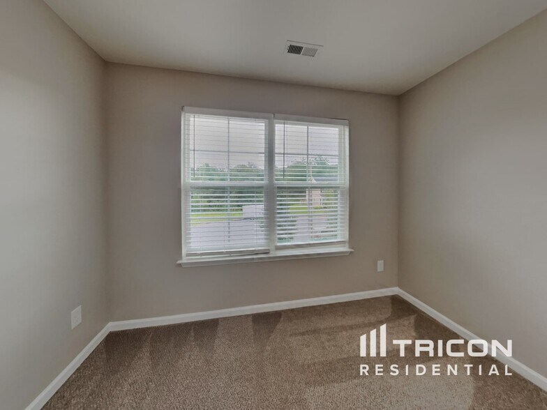 Building Photo - 3617 Torrey Ln