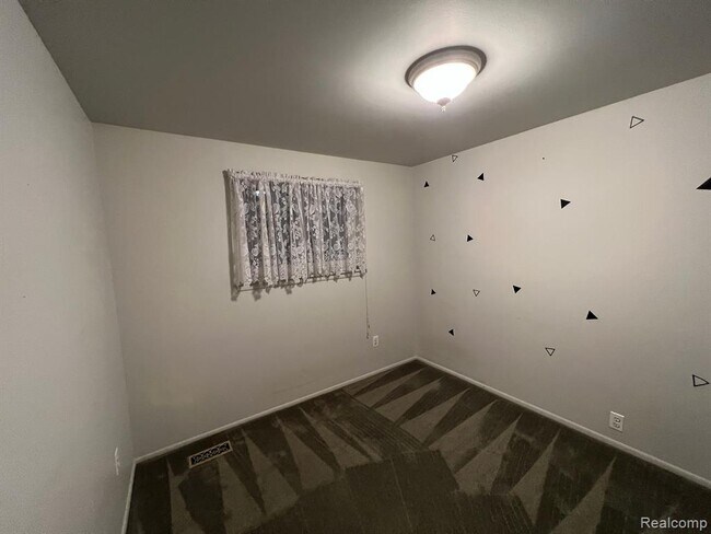 Building Photo - 13858 Arnold Dr