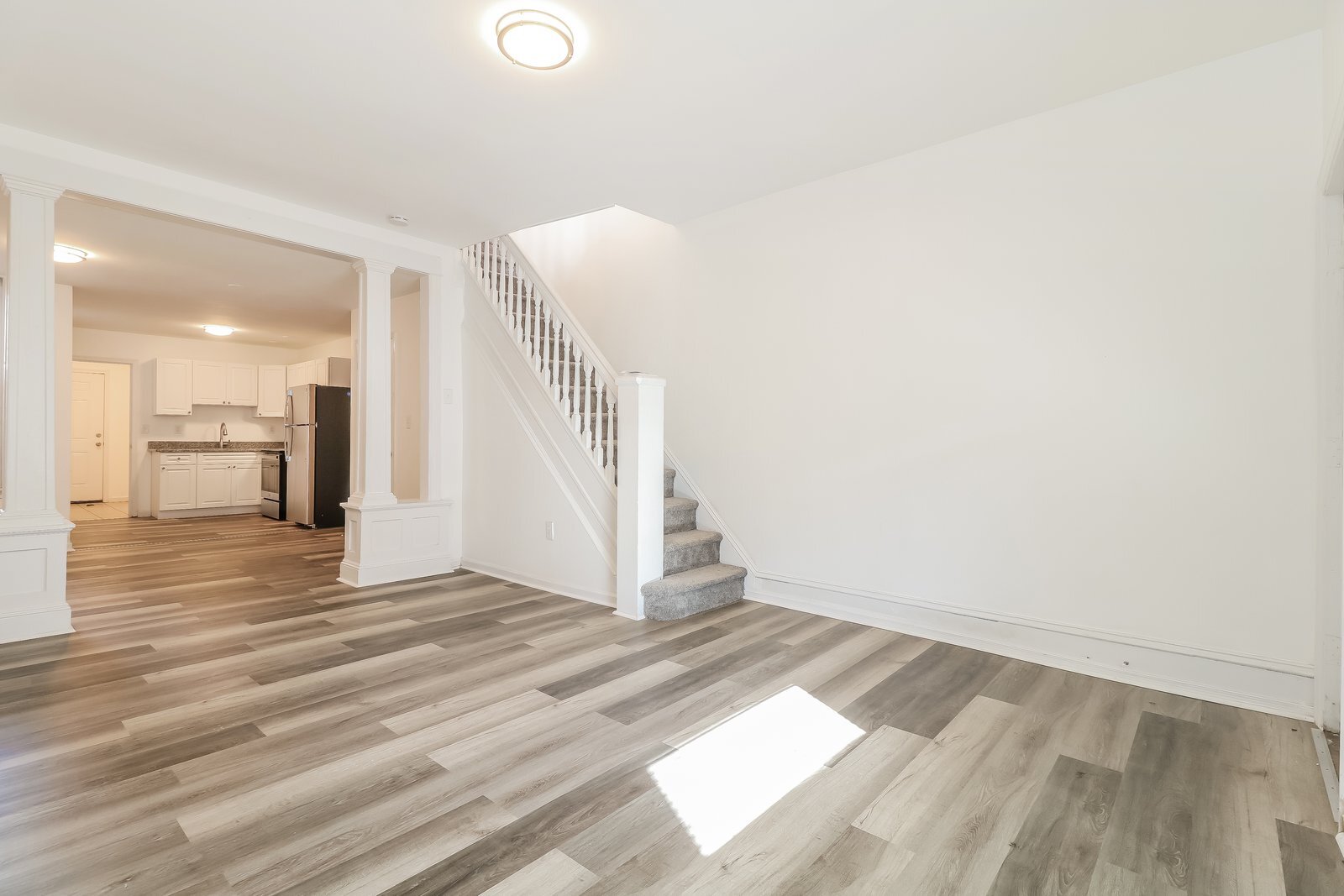 Building Photo - 234 N Hobart St