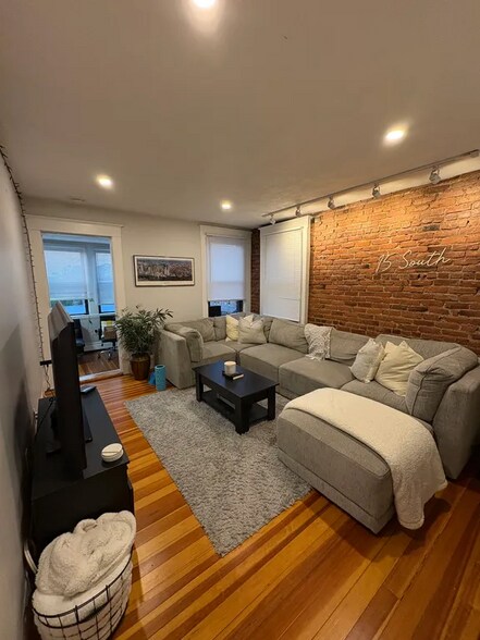 Building Photo - 15 South St