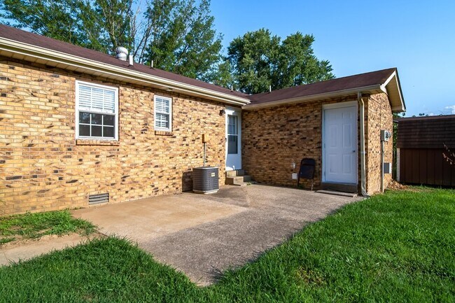 Building Photo - 1184 Meadowview Dr