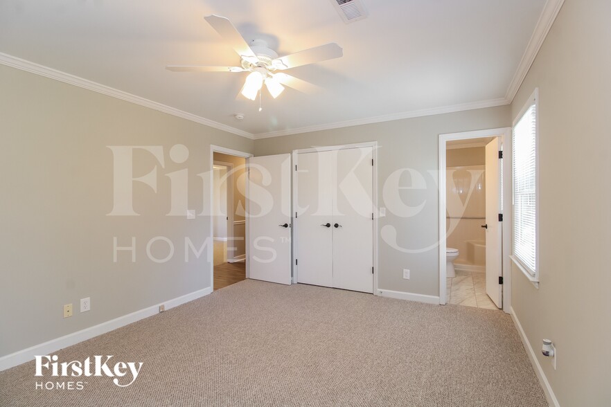 Building Photo - 2026 Storm Canyon Rd