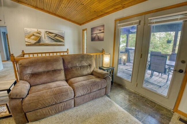 Building Photo - Monthly Waterfront Cabin with Slip