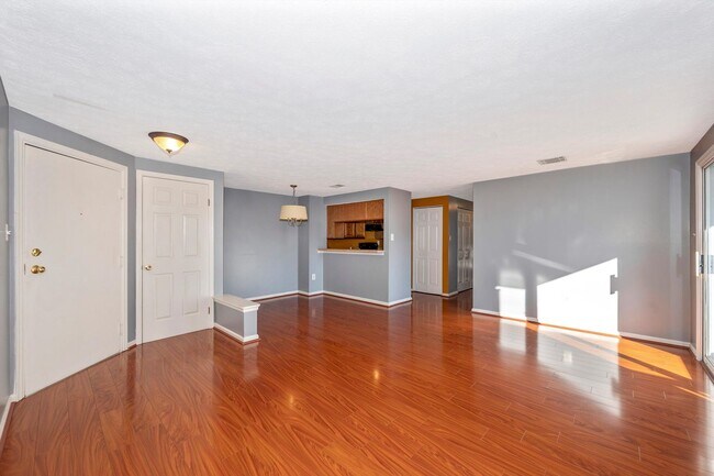Building Photo - Affordable Condo in Frederick, MD