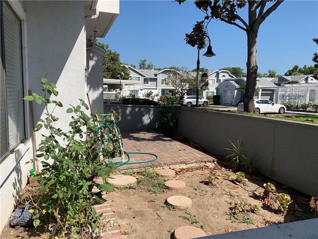 Building Photo - 79 Huntington