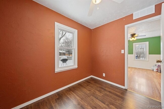 Building Photo - 2266 Newberry Rd