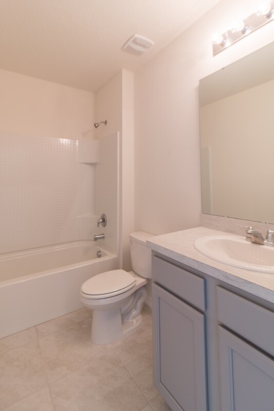 Building Photo - 462 St Georges Cir