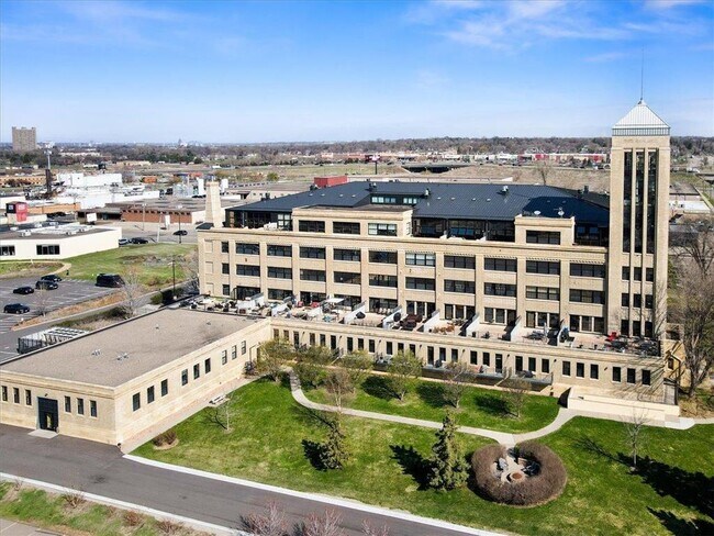 Building Photo - 730 Stinson Blvd NE
