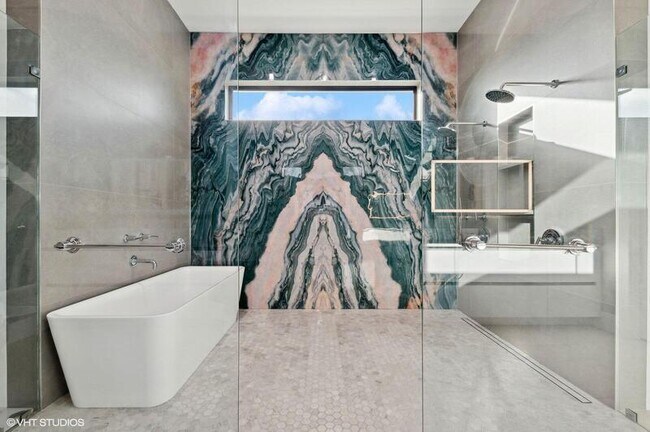 Building Photo - 8533 N Native Dancer Rd