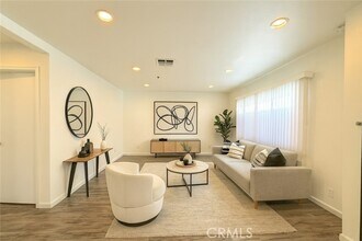 Building Photo - 510 N Curtis Ave