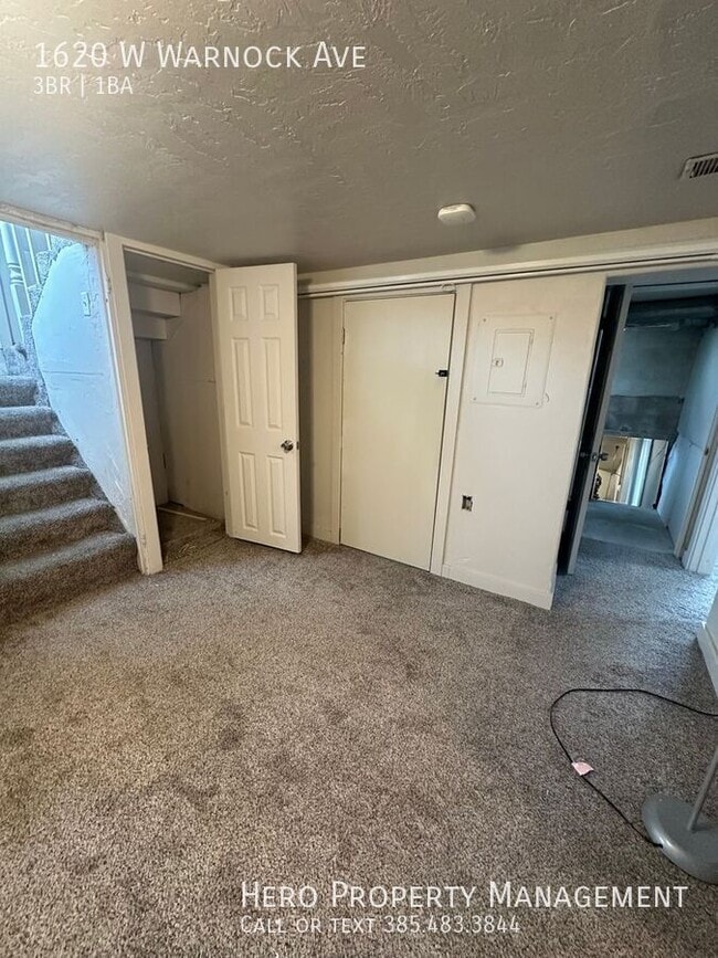 Building Photo - 1620 W Warnock Ave