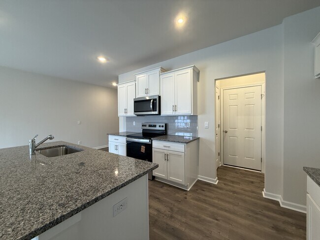 Building Photo - 1475 Amberview Ln