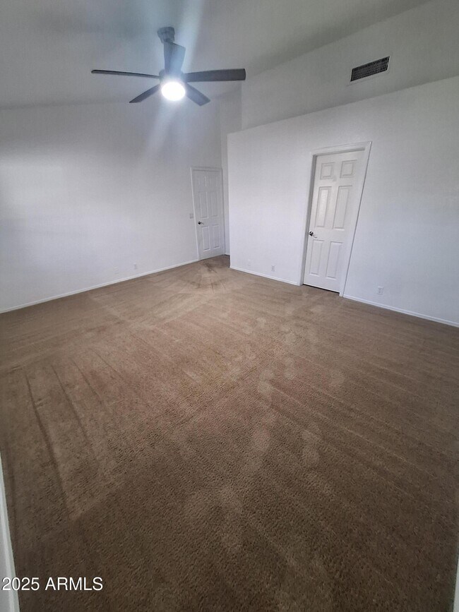 Building Photo - 8136 W Stella Ave