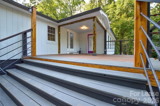 Building Photo - 5821 Hornet Dr