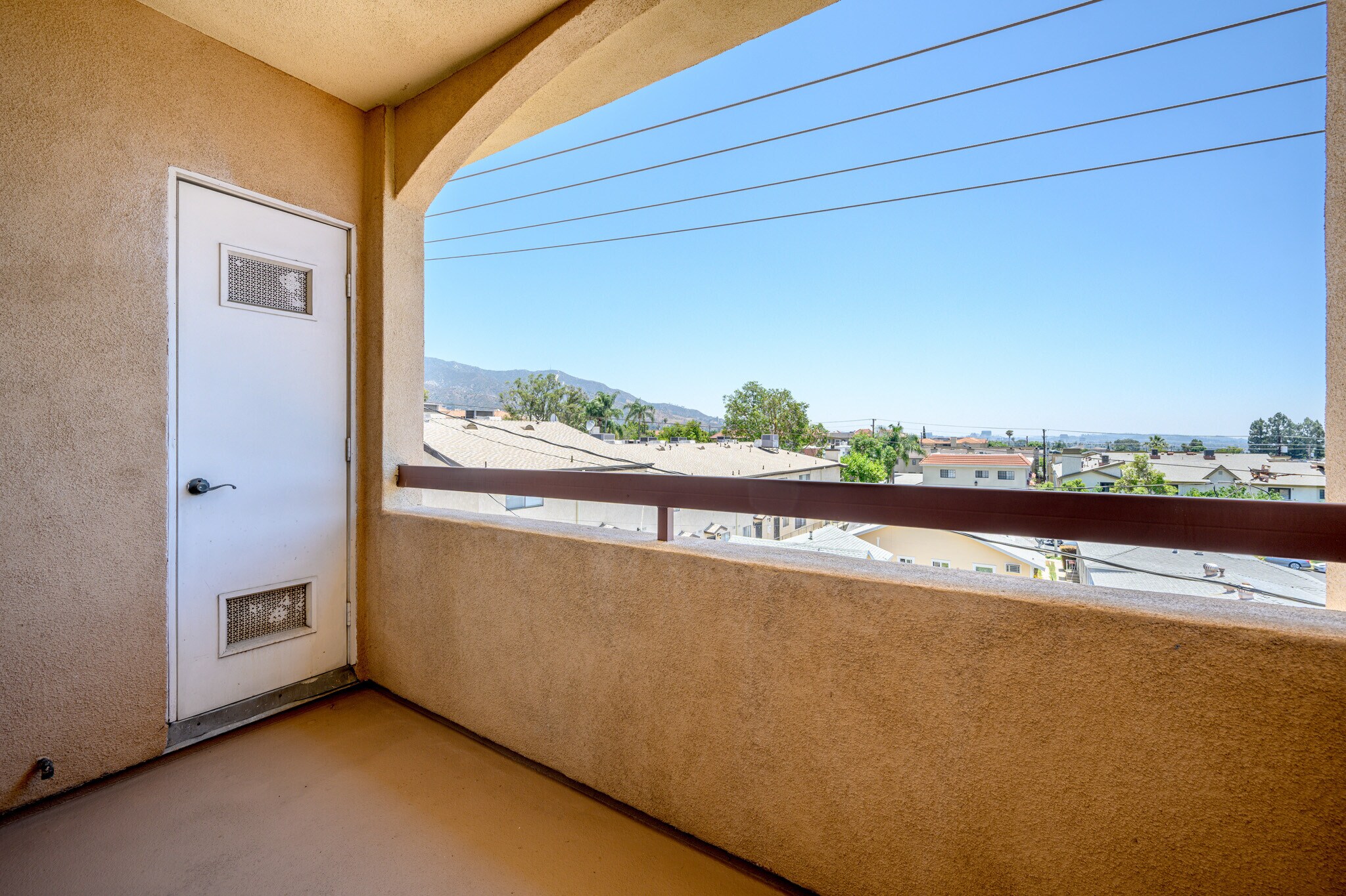 Building Photo - 540 E Angeleno Ave
