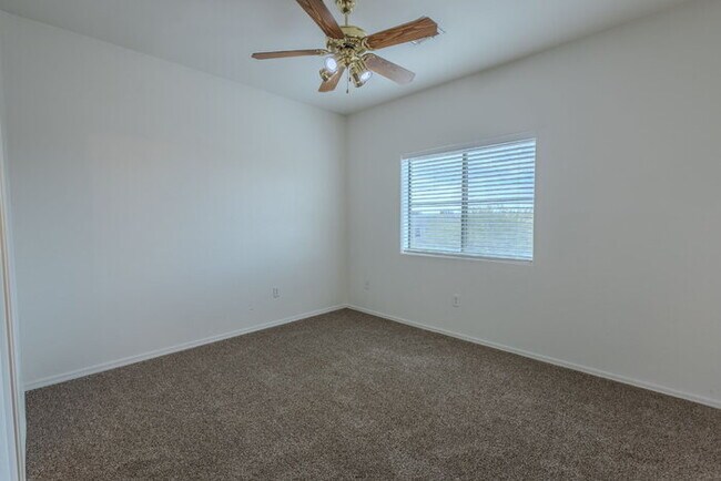 Building Photo - $500.00 MOVE-IN CREDIT TOWARDS FIRST MONTH RENT!!!!!!!! Beautiful Santa Rita Townhome in Sahuarita!!