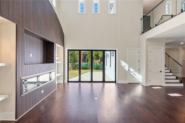 Building Photo - 115 Thome Dr