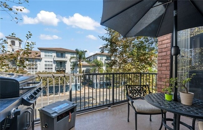 Building Photo - 330 Cordova St