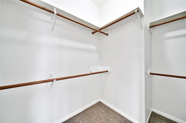 Building Photo - 2922 Green Valley Trail Dr