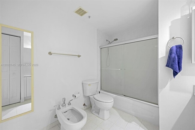 Building Photo - 215 SW 42nd Ave