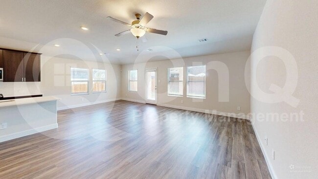 Building Photo - 613 Huntley Dr