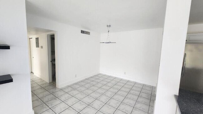 Building Photo - 517 Dotterel Rd