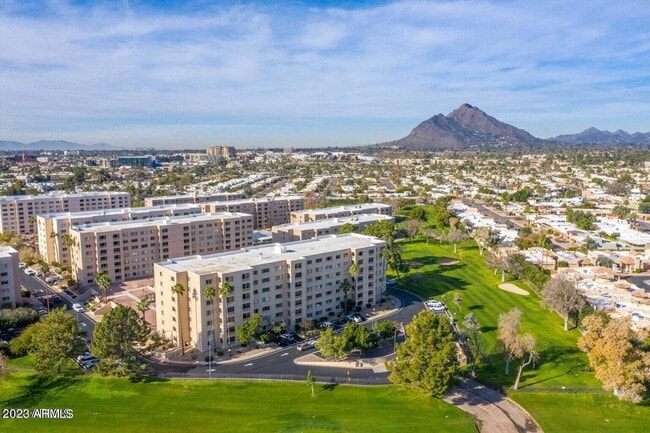 Building Photo - 7920 E Camelback Rd