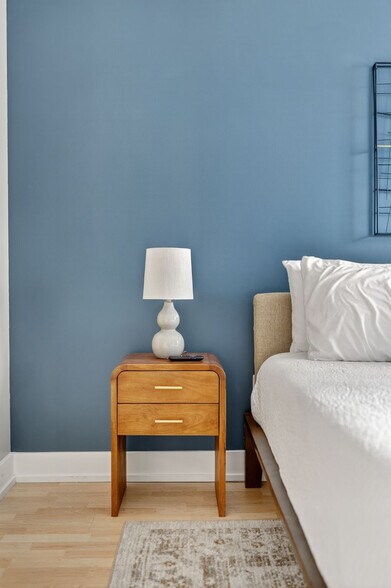 Building Photo - 400 Walnut St