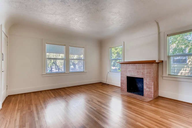 Building Photo - 5134 SE Hawthorne Blvd