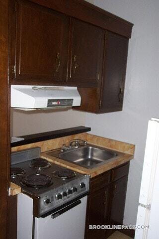 Building Photo - 1223 Beacon St