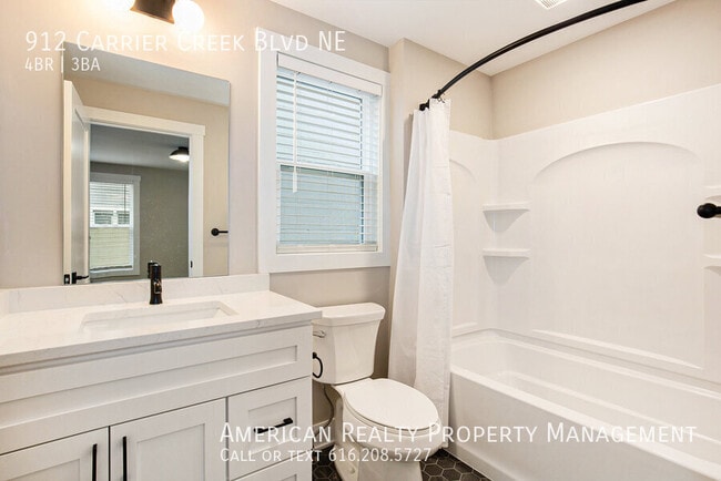 Building Photo - 912 Carrier Creek Blvd NE