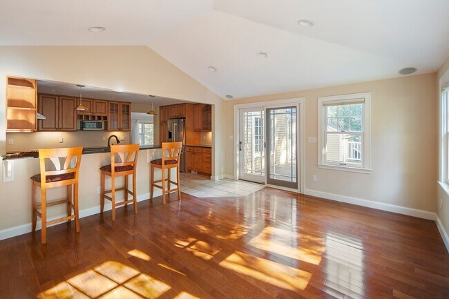Building Photo - 109 Brookside Ave