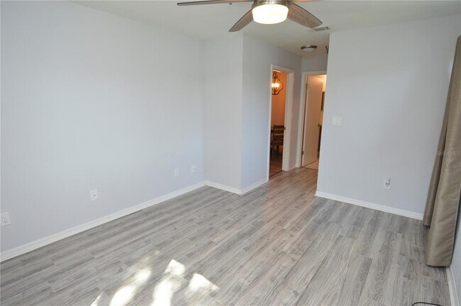 Building Photo - 10265 Gandy Blvd N
