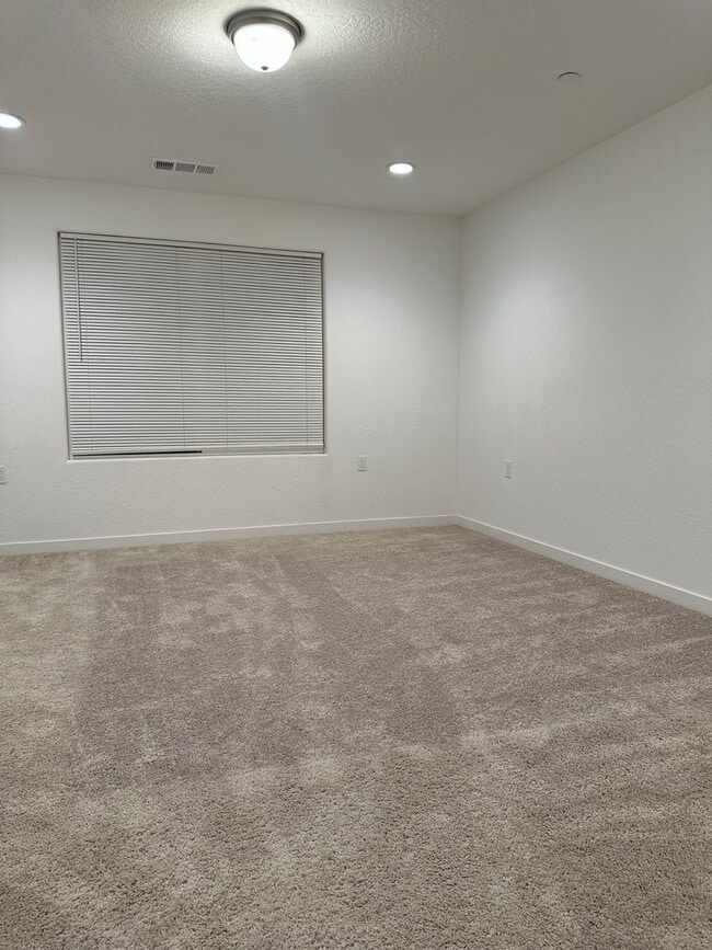 Building Photo - Welcome To This Charming Two-Story Home Ne...