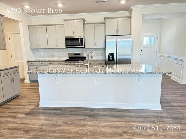 Building Photo - 4390 Bronze Blvd