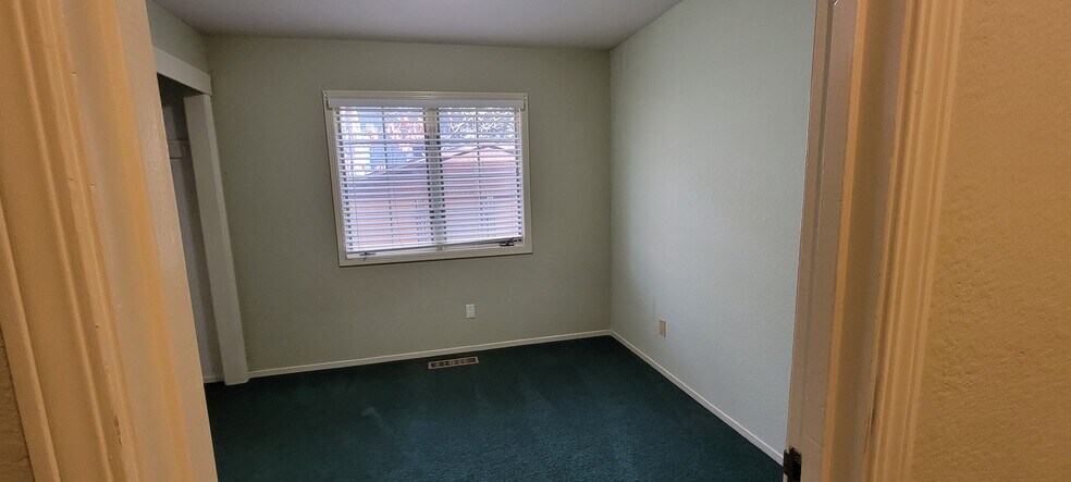 Building Photo - 2801 Cherry St